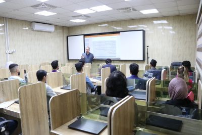 إعلام العراقية تنظم ورشة عمل عن انواع العينات في البحث العلمي